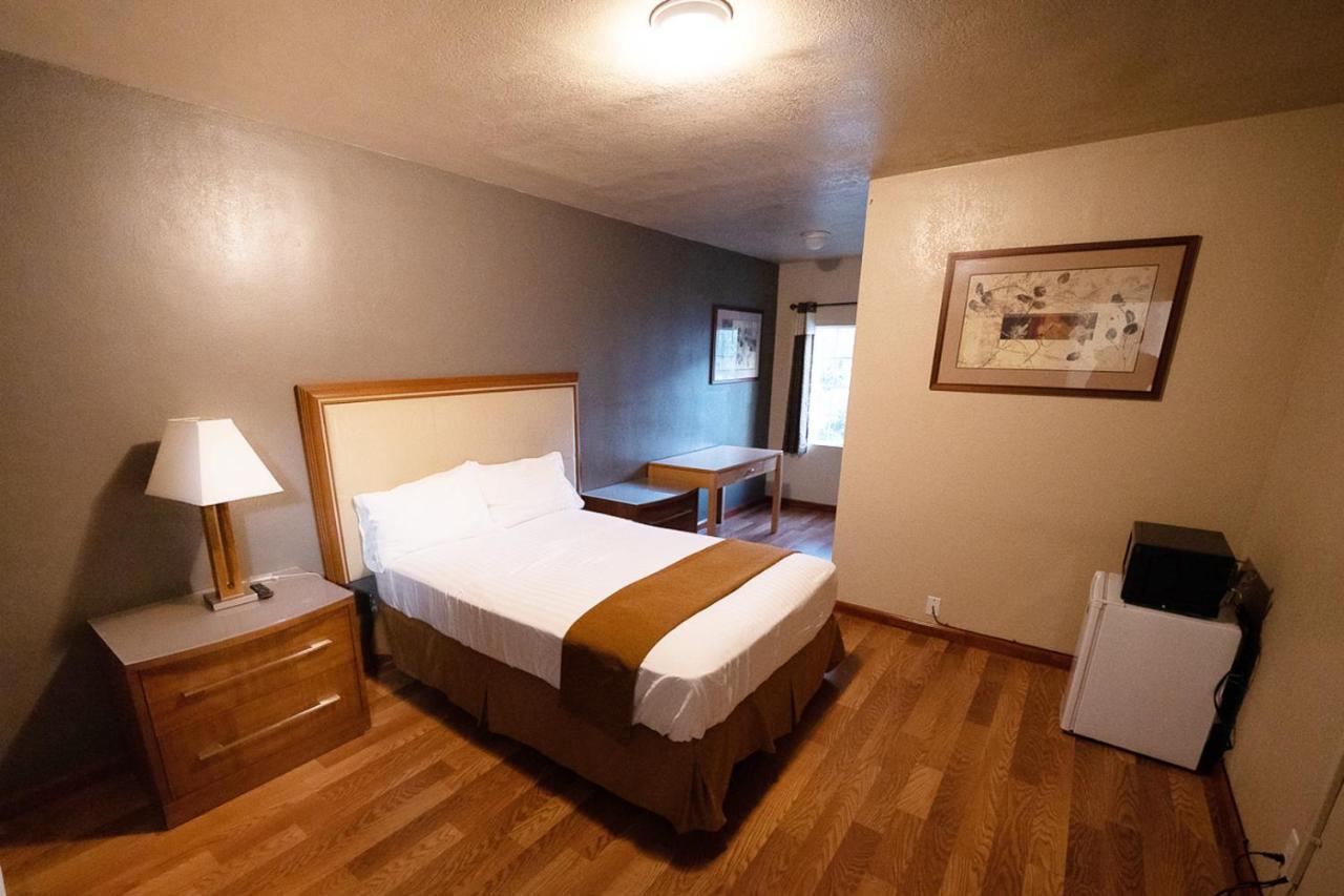 Stay Inn Suite Stockton Bagian luar foto