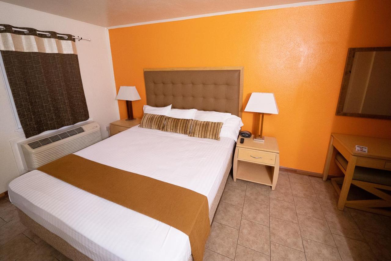 Stay Inn Suite Stockton Bagian luar foto