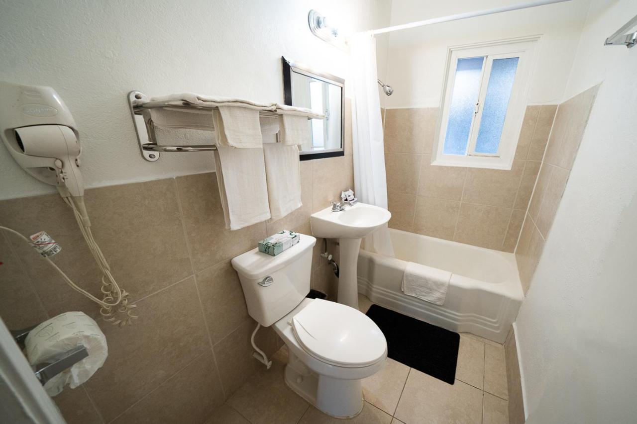 Stay Inn Suite Stockton Bagian luar foto